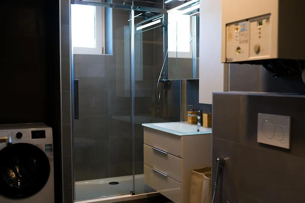 Comfortable 2Br Apt With Parking, Wi-Fi Near City Center, Wein, Austria Βιέννη 0*,