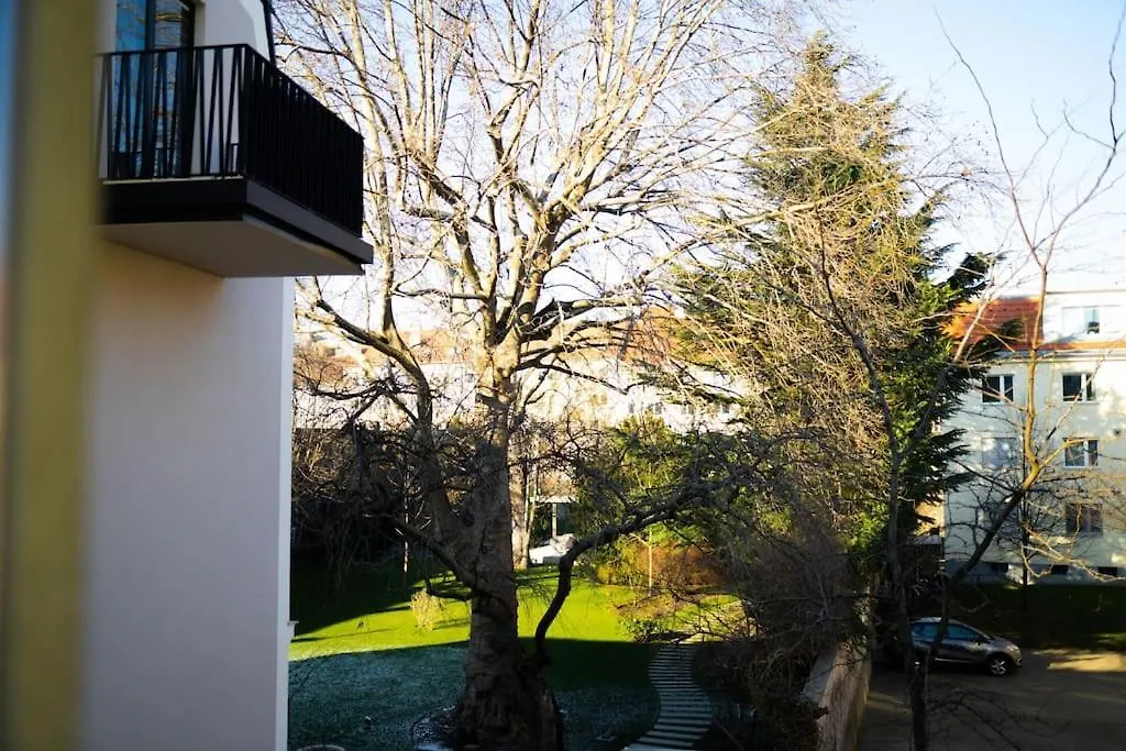 Comfortable 2Br Apt With Parking, Wi-Fi Near City Center, Wein, Austria Βιέννη 0*,  Αυστρία